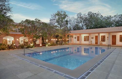 Sawai Madhopur Resort | Discover Dev Vilas: Oceanfront Retreat with Pool Access