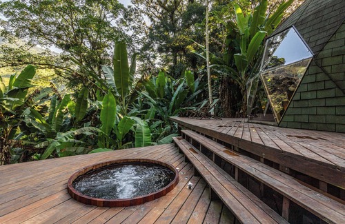 Paraty Cabin | Enchanting Deva Dome: Nestled in Atlantic Forest's Beauty
