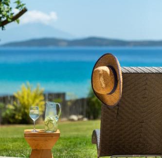 Develikia Villa | Experience DEVELIKIA PRIVATE VILLA 3 in Ierissos – Rated 10/10