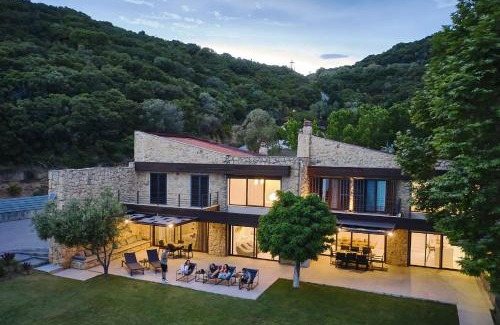 Develikia Villa | Oceanfront Develikia Private Villas - Villa-1 Ierissos