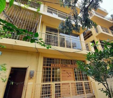 Tapovan Bed & Breakfast | Experience Devi Music Ashram: Pet-Friendly Retreat
