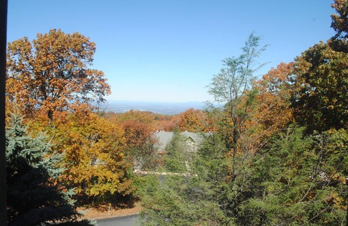 Nellysford Condo | Experience Devil's Knob: Golf Course Condo with Valley Views