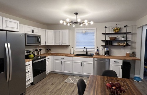 Alanson House | Relax at Devils Elbow Cottage with Hot Tub & Lake Views