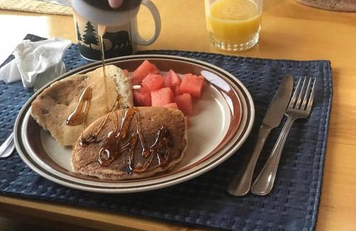 Devils Tower Bed & Breakfast | Discover Devils Tower Lodge: Family-Friendly Retreat Awaits