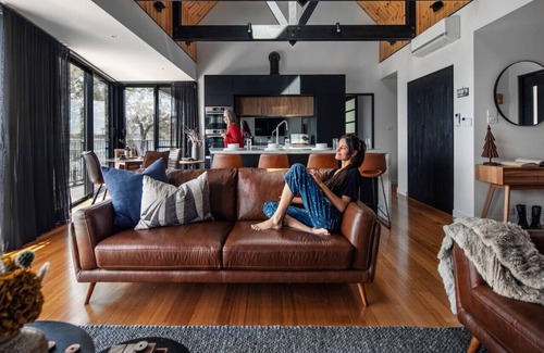 Deviot House | Deviot Boat House: Guest Rated 9.8, Ideal for Families