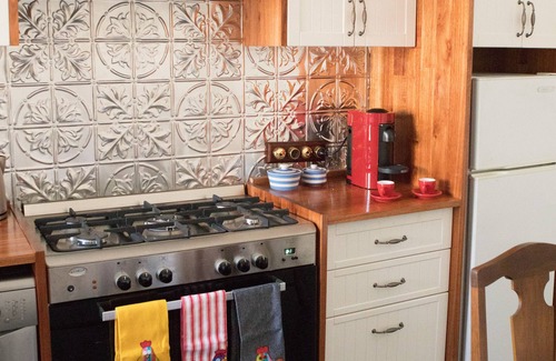 Angaston Cottage | Romantic Retreat: Devitt on French in Barossa Valley