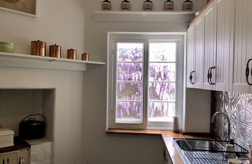 Angaston Cottage | Romantic Retreat: Devitt on French in Barossa Valley
