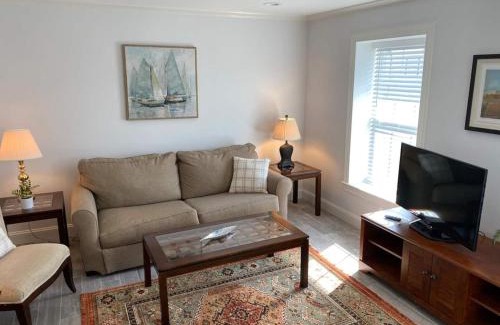 Wayne Apartment | Devon - Horse Show, History, Walk To Shops, Caf's