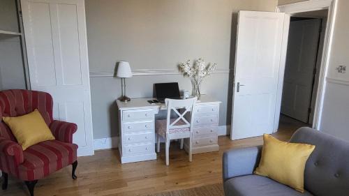 Exeter House | Devon House
