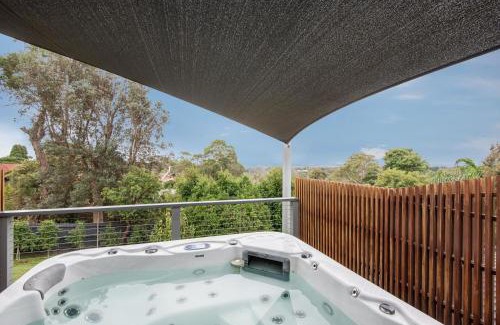 Mount Martha House | Relaxing Mt Martha Escape with Spa & Scenic Views