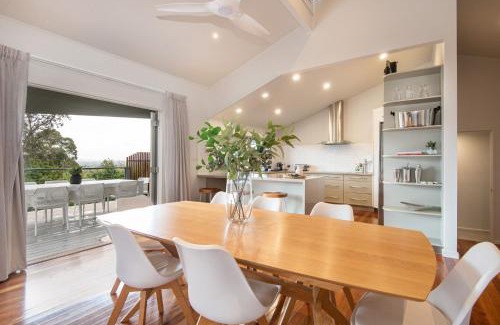 Mount Martha House | Relaxing Mt Martha Escape with Spa & Scenic Views