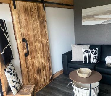 Fishcross Other | Cozy Devon River Glamping Pods - Pet & Child Friendly Retreat