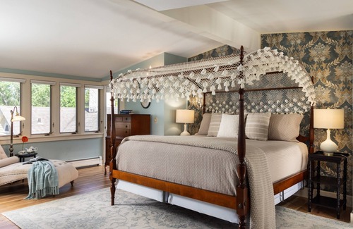 Lee Bed & Breakfast | Devonfield Inn B&B: Guest Rated 10/10 with Spa & Pool
