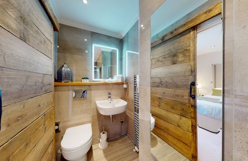 Mosborough Hotel | Devonshire Arms: Guest Rated 9.8 with Family-Friendly Amenities