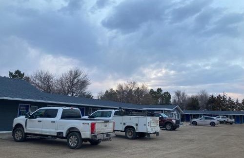 Miller Hotel | Dew Drop Inn Motel by OYO Miller SD