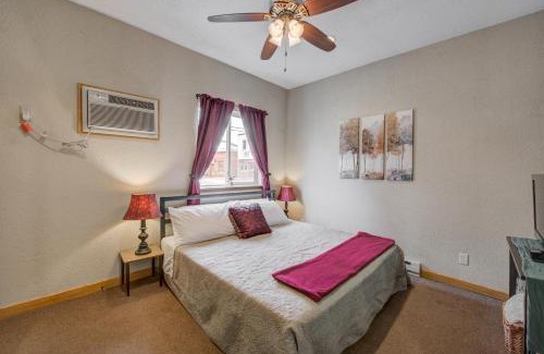 Pepin Apartment | Cozy Dewdrop Condo Studio Steps From the Beach