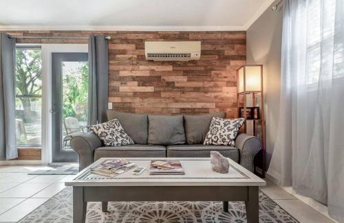 Old Seminole Heights House | Cozy Dexters Cottage Steps from Downtown and Cafes