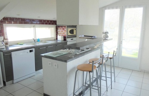 Herm House | Family-Friendly Gîte at Deze Bis - Ideal for Your Getaway