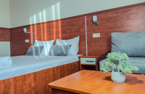 Sandanski Hotel | Dezudava Hotel: Rated 9.4/10 with Family-Friendly Amenities