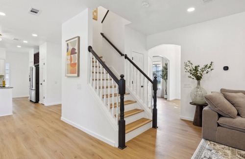 Grand Prairie House | DFW Escape: Pool, Hot Tub, Near AT&T Stadium, 20 mins to Dallas and Fort Worth