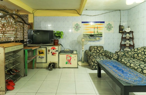 Bungurasih House | Cozy Dharmawati Homestay with Child-Friendly Amenities