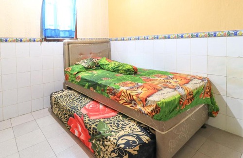 Bungurasih House | Discover Dharmawati Homestay: Family-Friendly Comfort