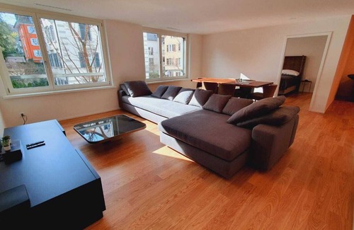 District 2 Apartment | Discover DHG Luxury Apartments Zurich-Wollishofen Oasis