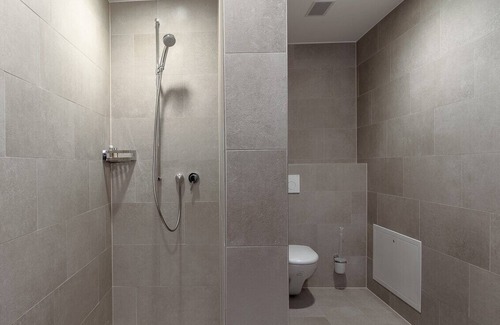 District 2 Apartment | Discover DHG Luxury Apartments Zurich-Wollishofen Oasis