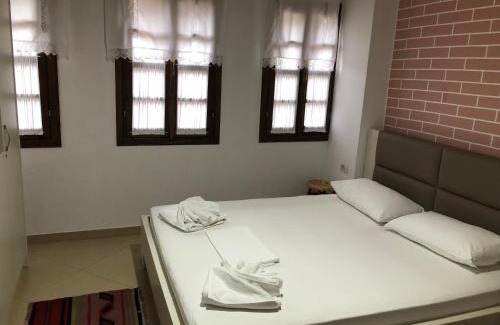 Berat House | Discover Dhimitri's Guest House: Pet-Friendly Retreat
