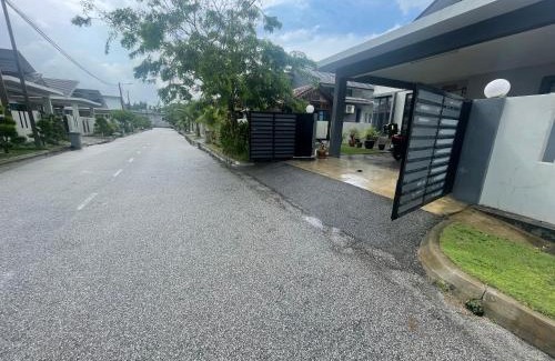 Krubong House | Cozy Dhuha Homestay: Child-Friendly with 8.9/10 Rating