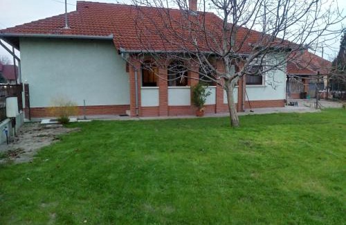 Morahalom Apartment | Family-Friendly Diófás Vendégház in Mórahalom - 9.6 Rated