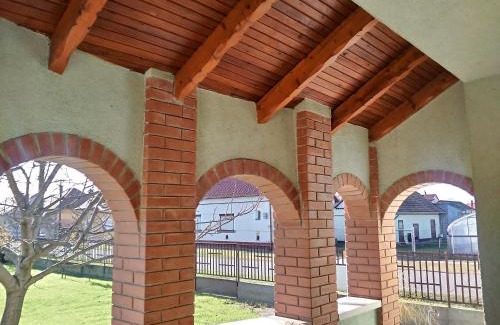 Morahalom Apartment | Family-Friendly Diófás Vendégház in Mórahalom - 9.6 Rated
