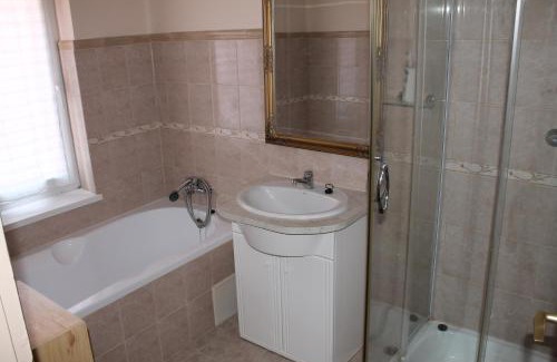 Bukkszek House | Top-Rated Oceanfront Diófa Vendégház with Pet-Friendly Amenities