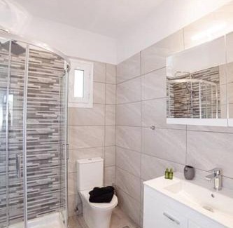 Liapades Apartment | Experience Di La Suite: Guest Rated 9.3 with Hot Tub