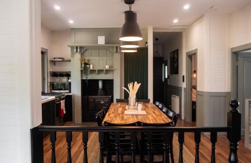 Hepburn Springs House | Di Maggio House: Guest Rated 10/10 with Free Wi-Fi & Parking