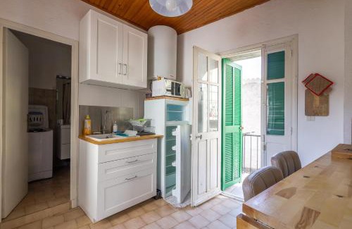Corbara Apartment | Di Mezzu: Beach Proximity with Mountain Views & Hot Tub