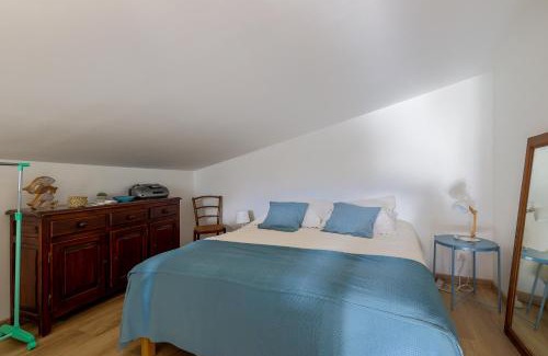Corbara Apartment | Di Mezzu: Beach Proximity with Mountain Views & Hot Tub