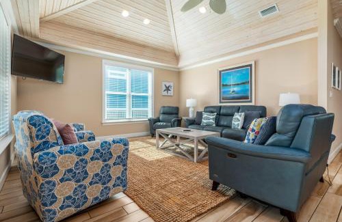 Dauphin Island House | Pet and Child Friendly Retreat at DI Nest