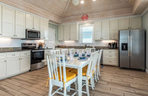Dauphin Island House | Exciting New Hotel Opening on August 3rd - Book Now!