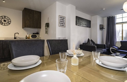 Royal Tunbridge Wells Apartment | Di's Residence - ground floor apartment