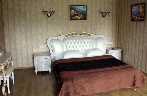 Dolgoprudny Hotel | Ideal Stay at Diadema Sheremetyevo with Pool & Breakfast