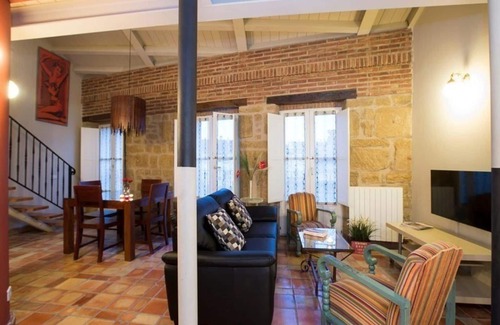 Haro Apartment | Inviting Family Duplex Apartment with Spa and Kitchen