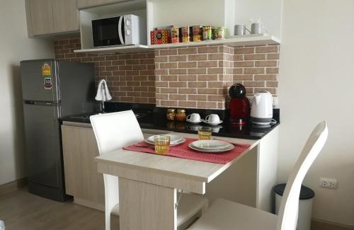 Chiang Mai Apartment | Modern Oceanfront Room at Diamant Resort with Pool Access