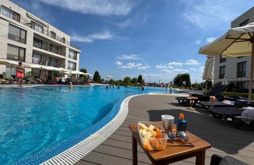 Sarafovo Apartment | Relax at Diamond Apartment №1 with Ocean and Pool Views