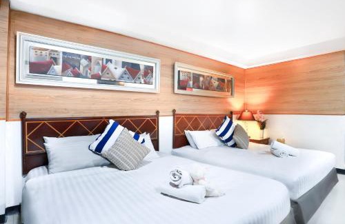 Thanon Phetchaburi Hotel | Explore Diamond City Hotel with Pool and Restaurant Access