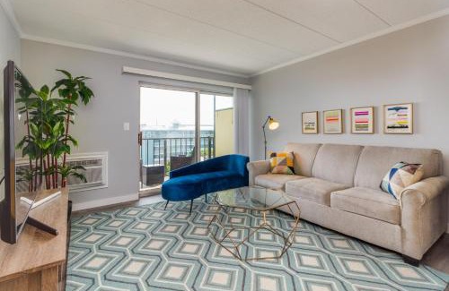 Midtown Ocean City Apartment | Relaxing Retreat at Diamond Head Condos with Pool Access