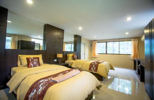 Nong Nam Daeng Resort | Oceanfront Diamond Hill Resort with Pool and Breakfast