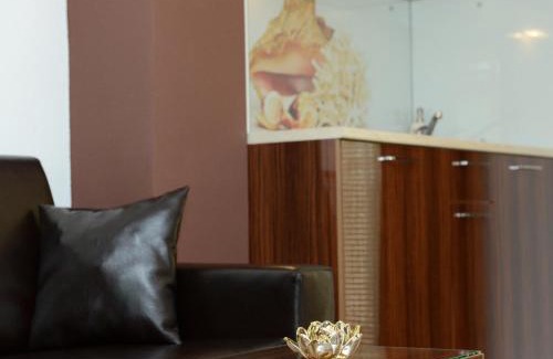 Kiten Apartment | Oceanfront Gem: Diamond Kiten with 9.7/10 Guest Rating