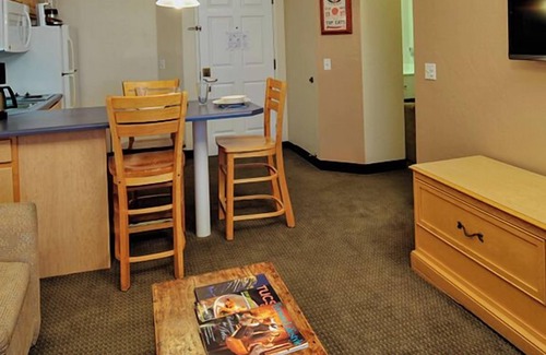 Palo Verde Villa | Relax at Diamond Resorts Varsity Clubs of America - Tucson