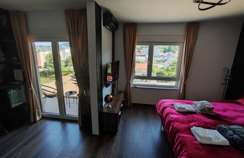 Kiseljak Apartment | Top-Rated Diamond Stan na Dan with Hot Tub & Family Comfort